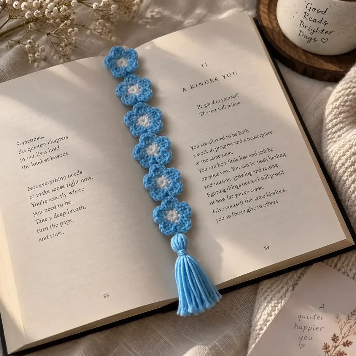Crochet Blossom & Tassel Bookmark — Blue — photo 2