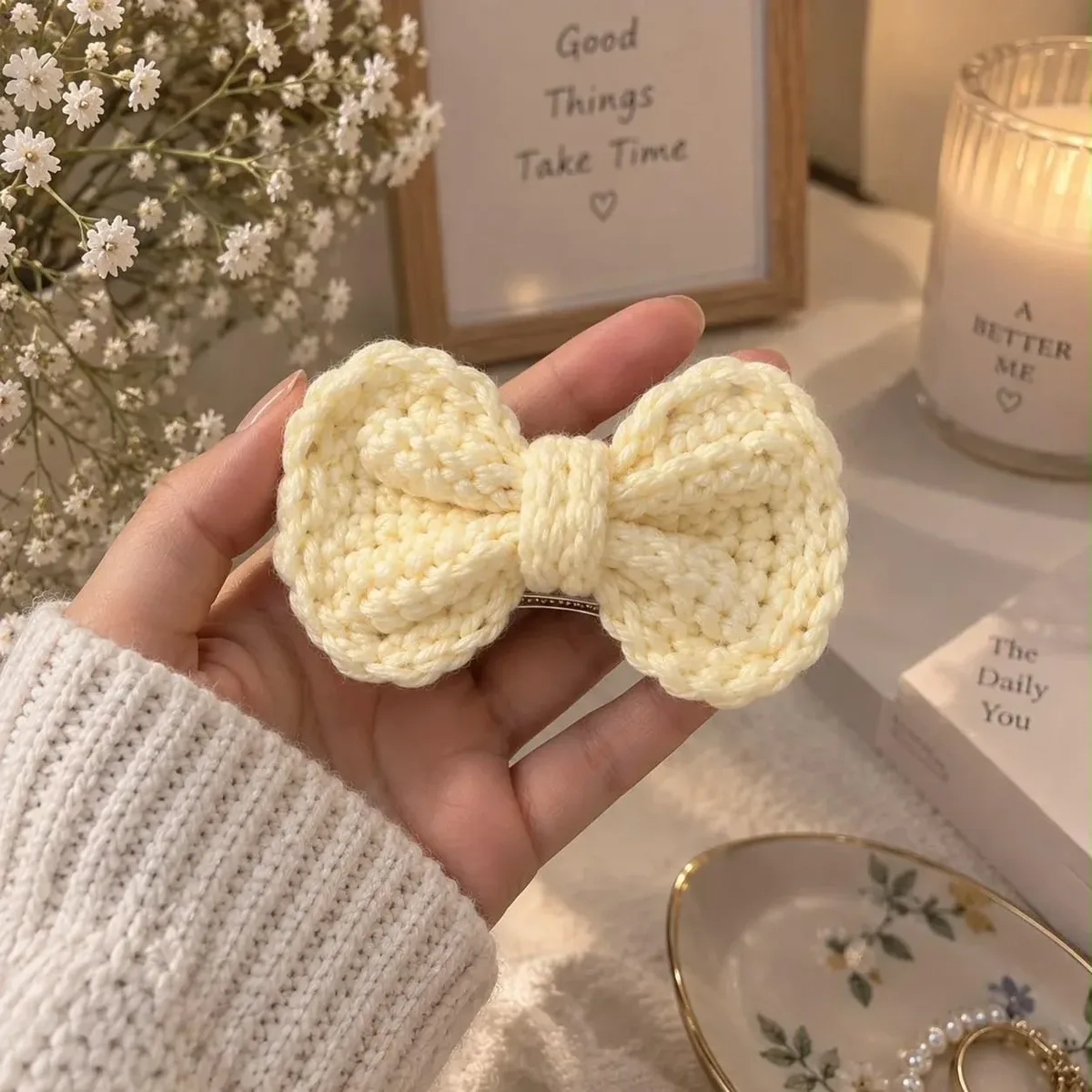 Crochet Bow Hair Clip — White & Pink — photo 1